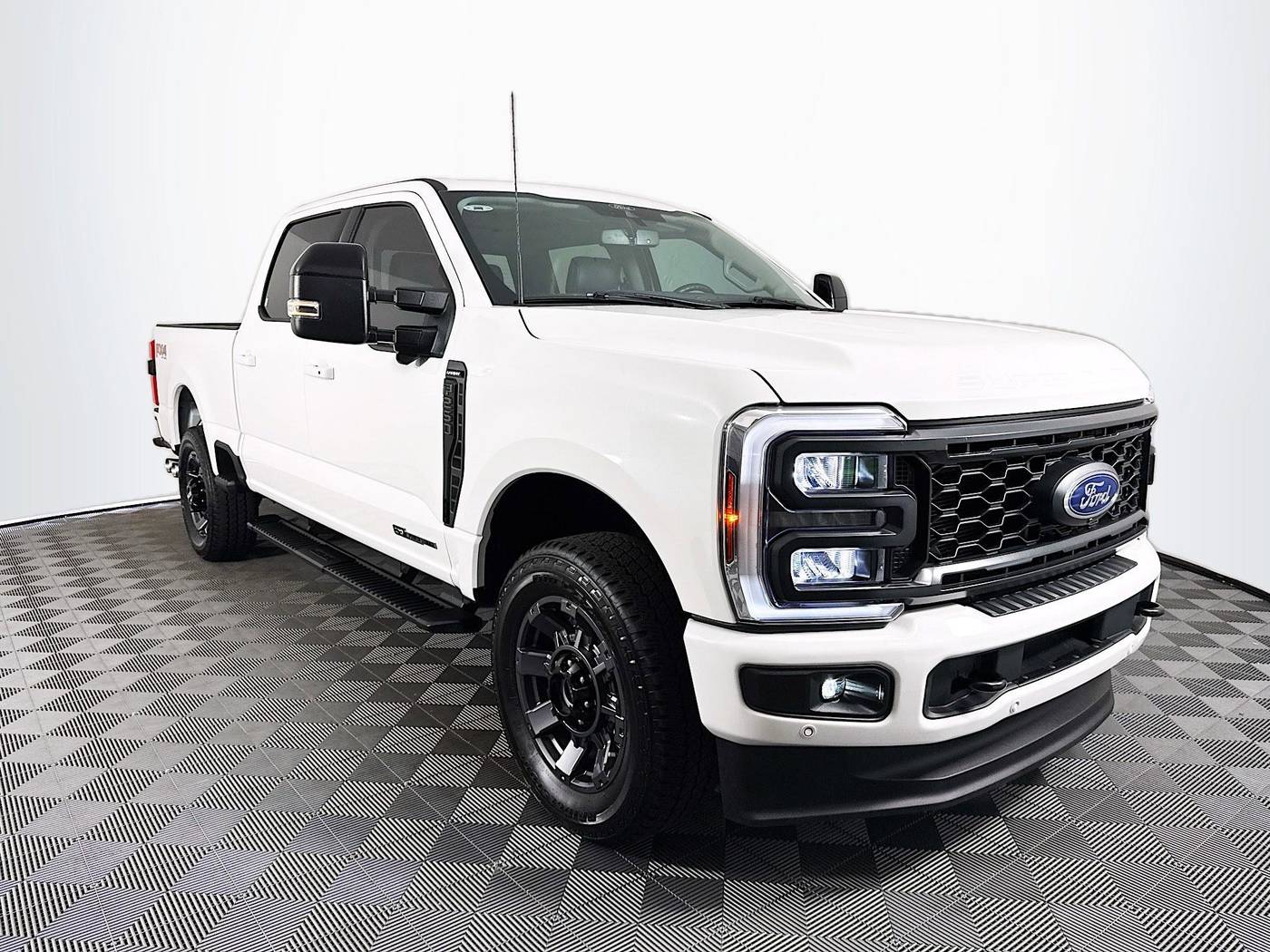 2024 Ford Super Duty F-250 LARIAT — Pickup Truck — 9,926 mi — St. Petersburg, FL