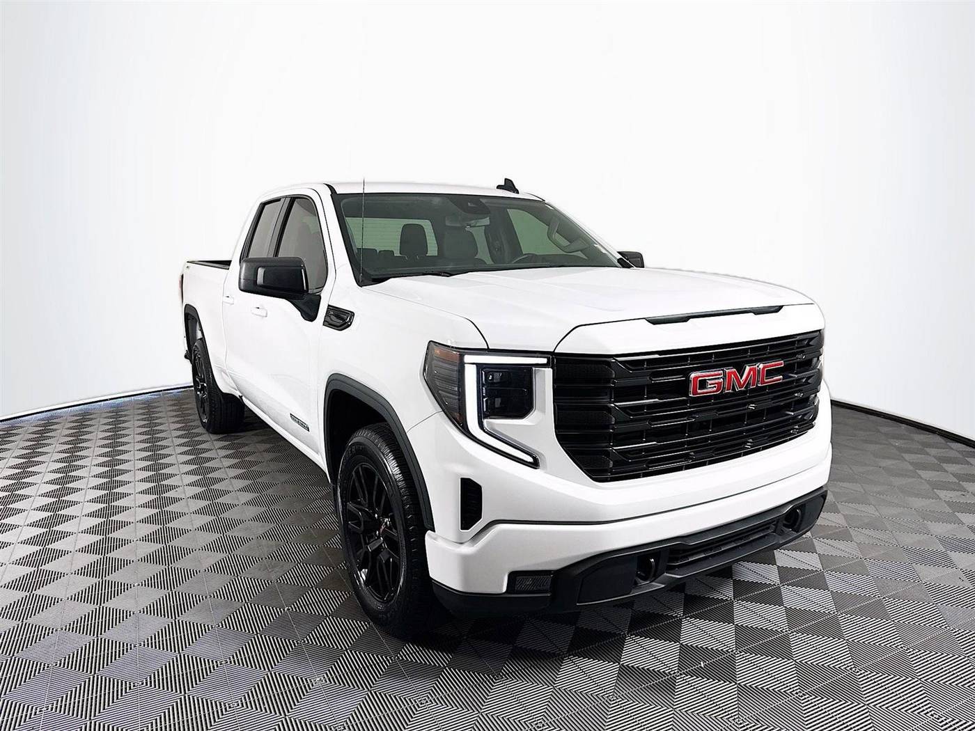 2023 GMC Sierra 1500 Elevation — Pickup Truck — 21,936 mi — St. Petersburg, FL