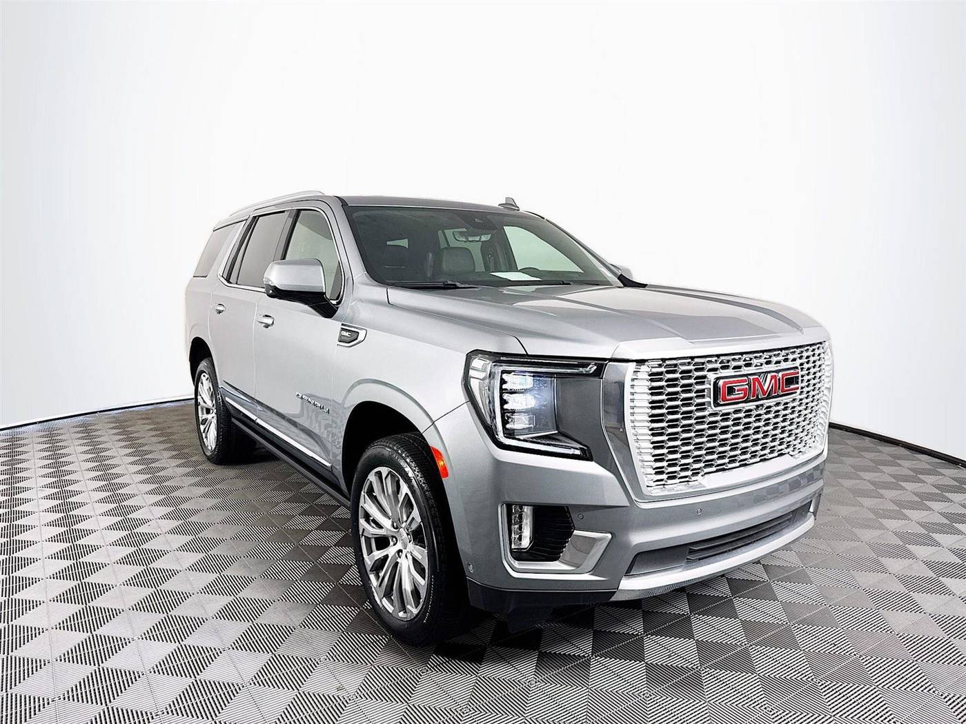 2023 GMC Yukon Denali — SUV — 30,757 mi — St. Petersburg, FL
