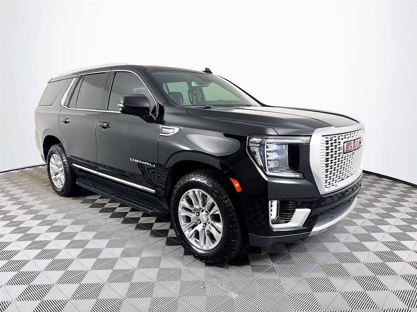 2023 GMC Yukon Denali — SUV — 27,799 mi — St. Petersburg, FL
