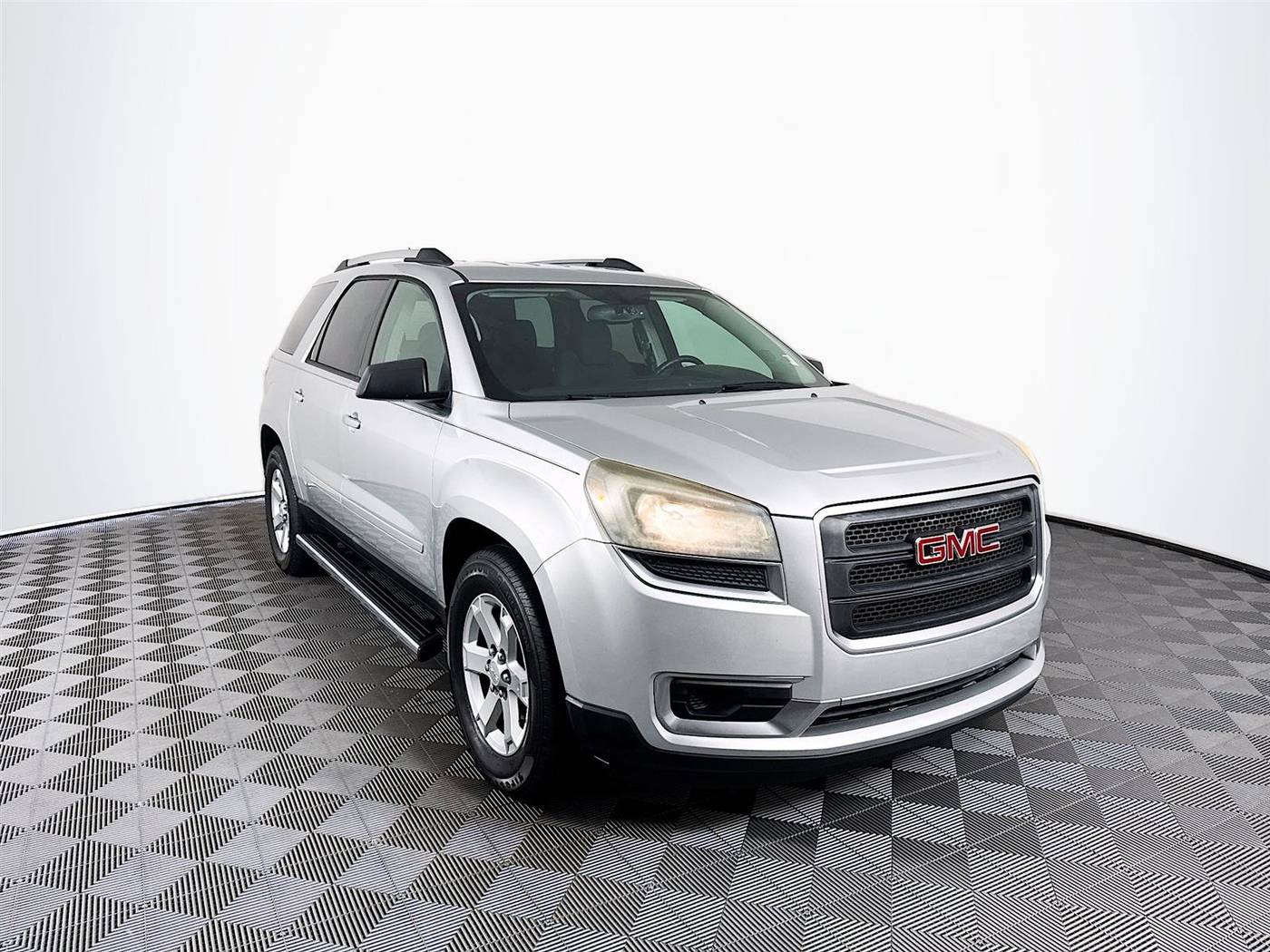2015 GMC Acadia SLE — SUV — 84,096 mi — St. Petersburg, FL
