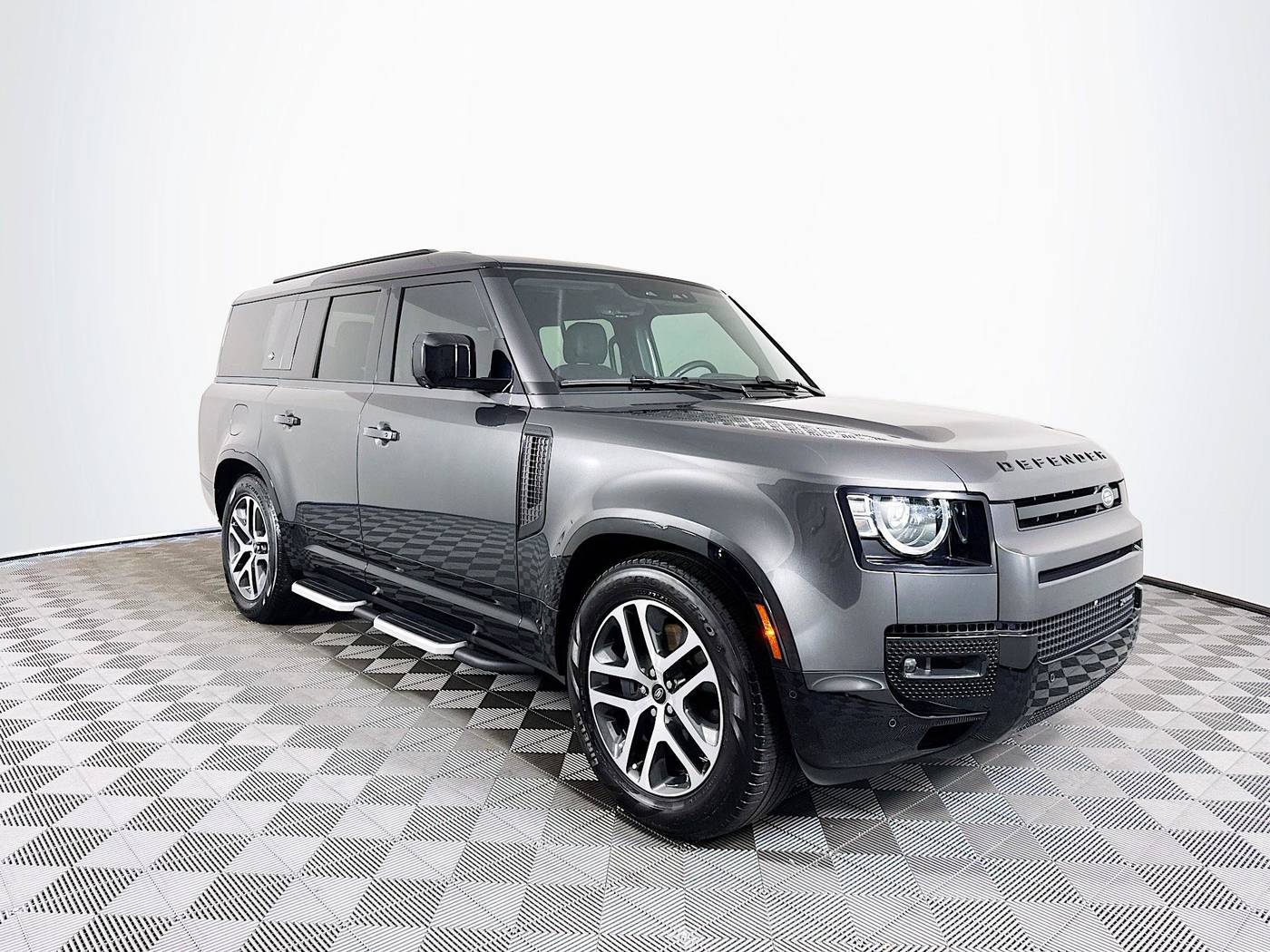 2023 Land Rover Defender X-Dynamic SE — SUV — 12,932 mi — St. Petersburg, FL