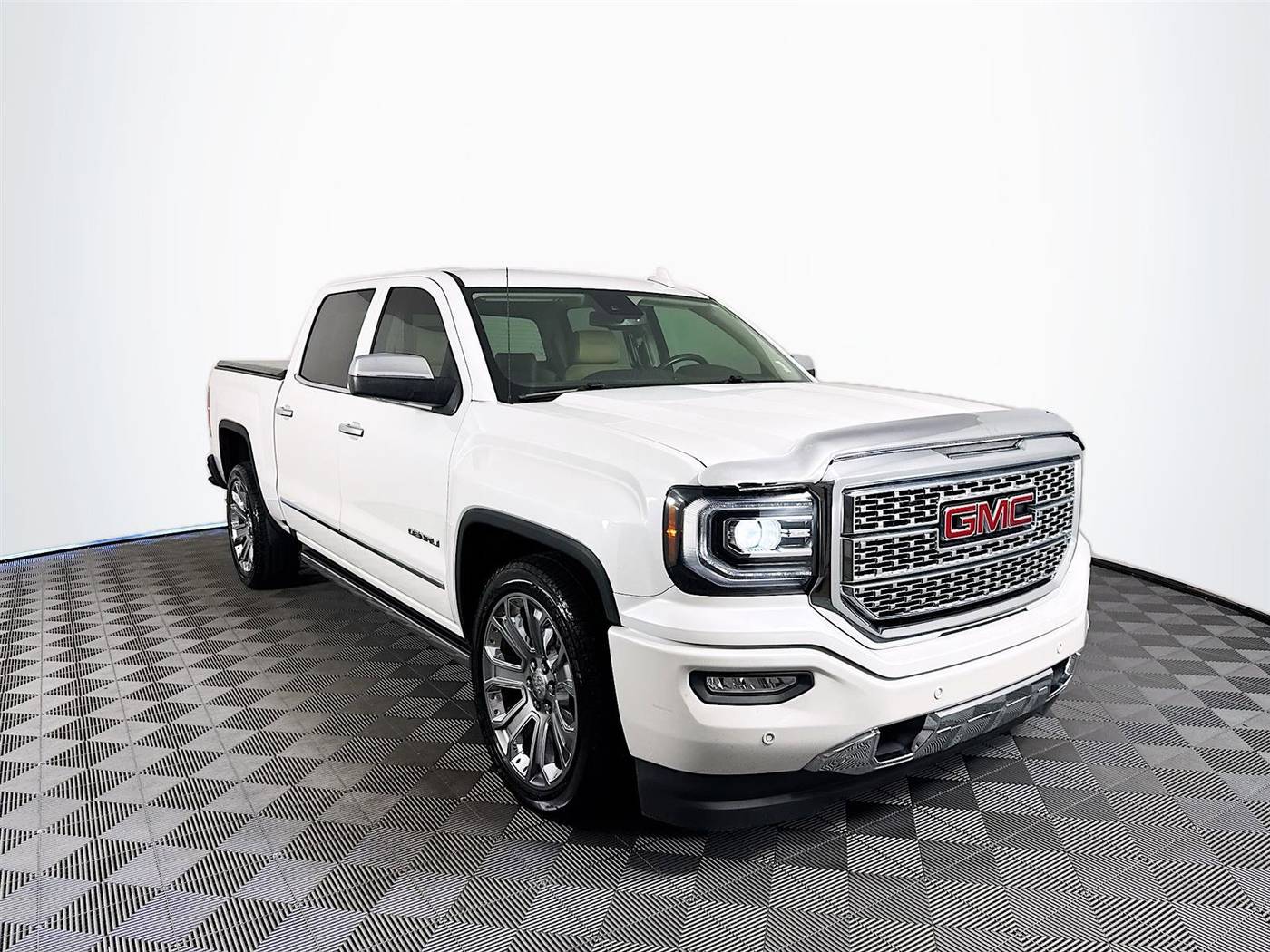 2017 GMC Sierra 1500 Denali — Pickup Truck — 88,297 mi — St. Petersburg, FL