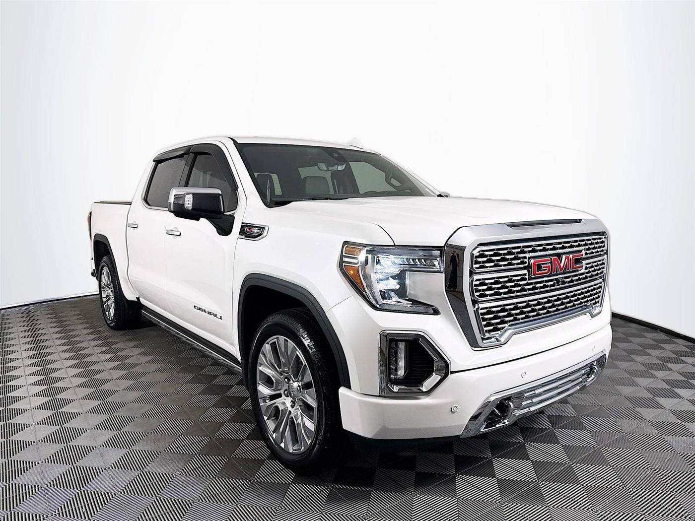 2020 GMC Sierra 1500 Denali — Pickup Truck — 29,807 mi — St. Petersburg, FL