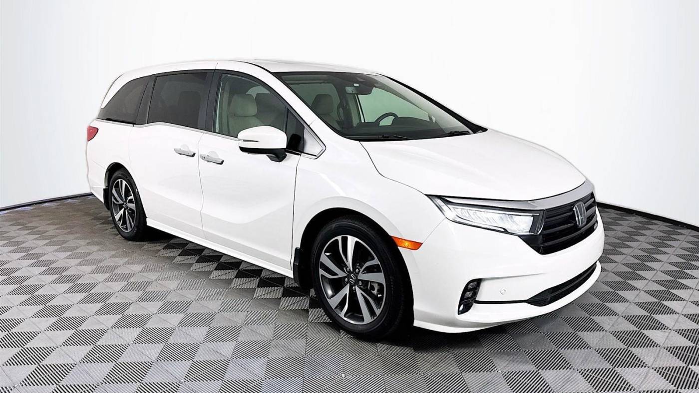 2023 Honda Odyssey Touring — Minivan — 19,025 mi — St. Petersburg, FL
