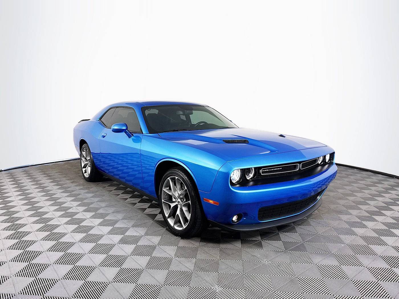 2023 Dodge Challenger SXT — Coupe — 12,833 mi — St. Petersburg, FL