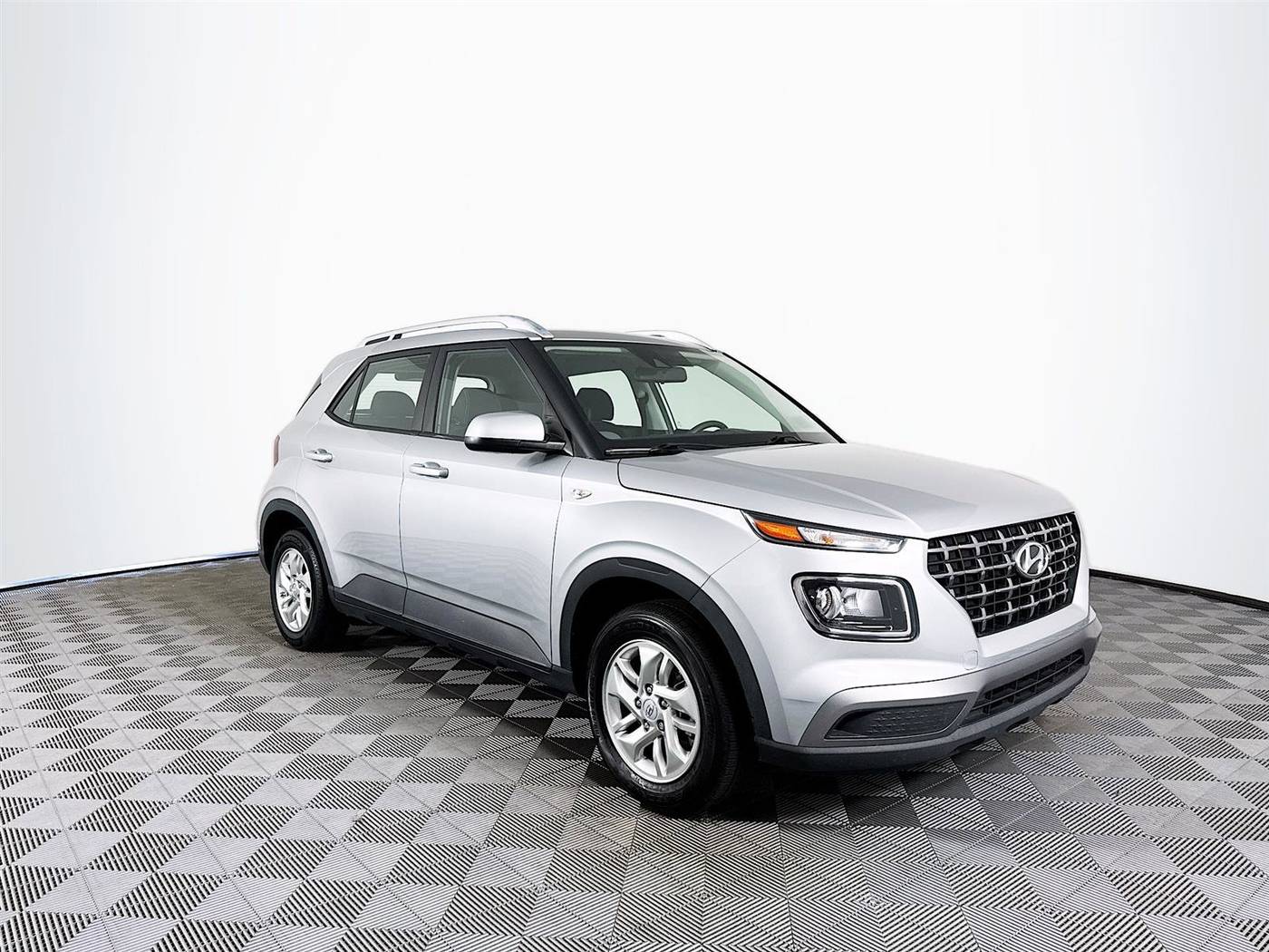 2020 Hyundai Venue SEL — SUV — 37,386 mi — St. Petersburg, FL