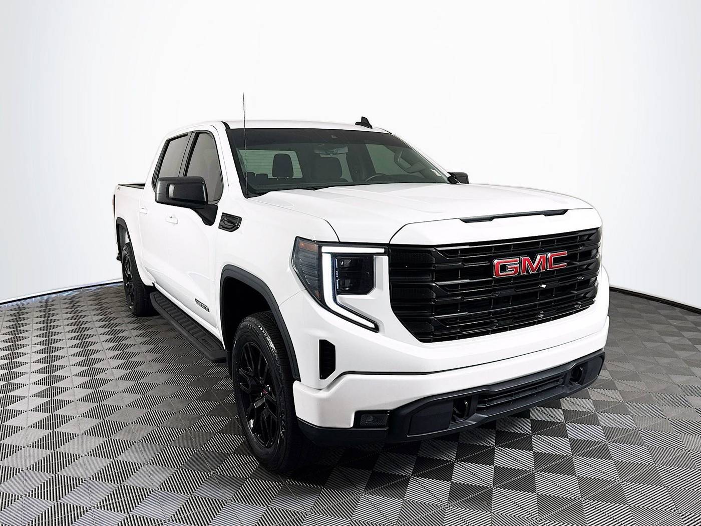 2022 GMC Sierra 1500 Elevation — Pickup Truck — 20,305 mi — St. Petersburg, FL