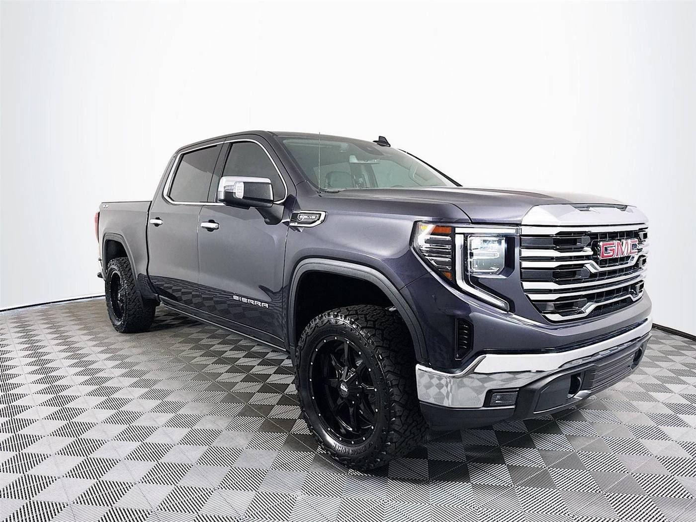 2022 GMC Sierra 1500 SLT — Pickup Truck — 12,527 mi — St. Petersburg, FL
