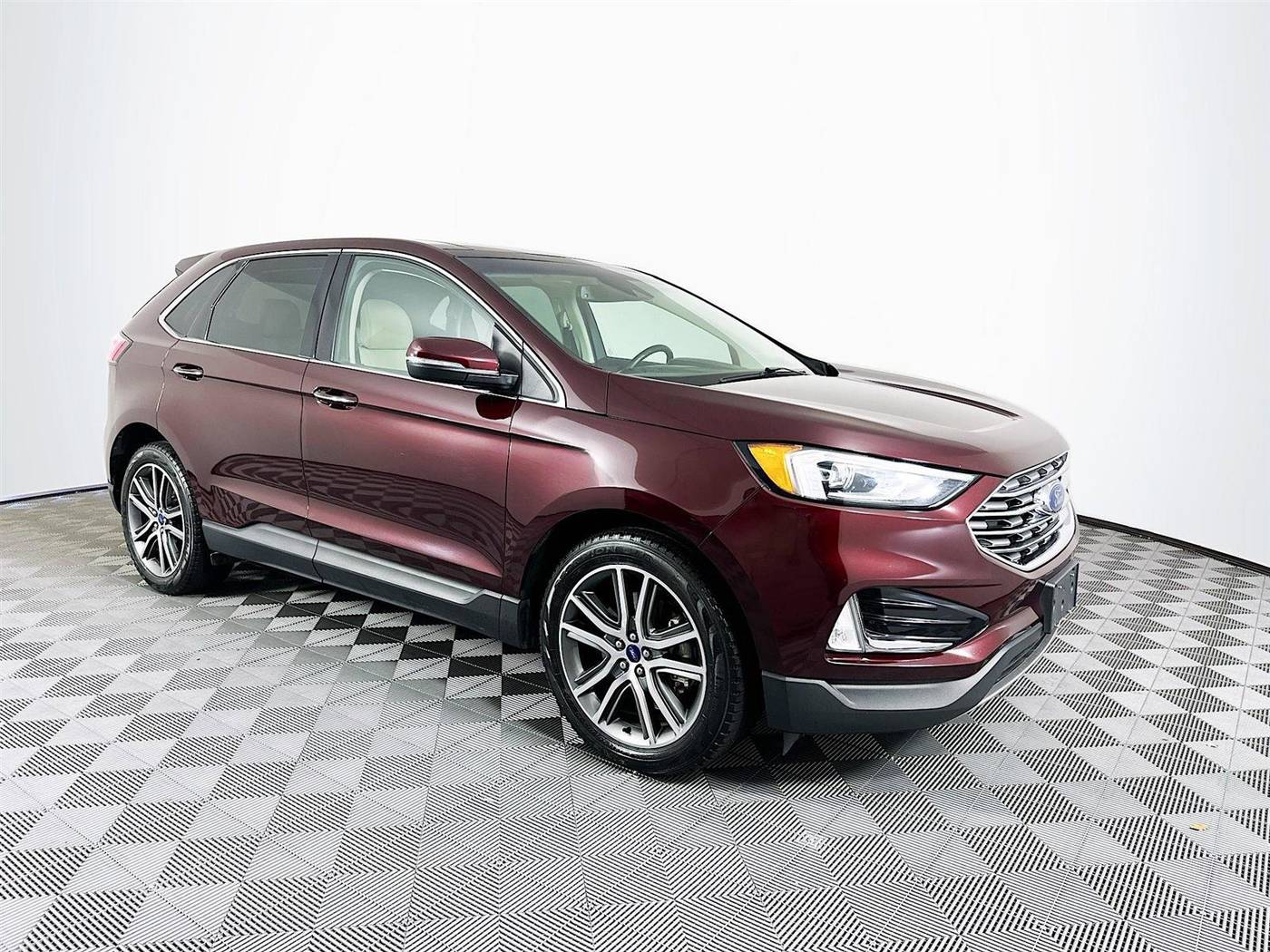 2019 Ford Edge Titanium — SUV — 71,040 mi — St. Petersburg, FL