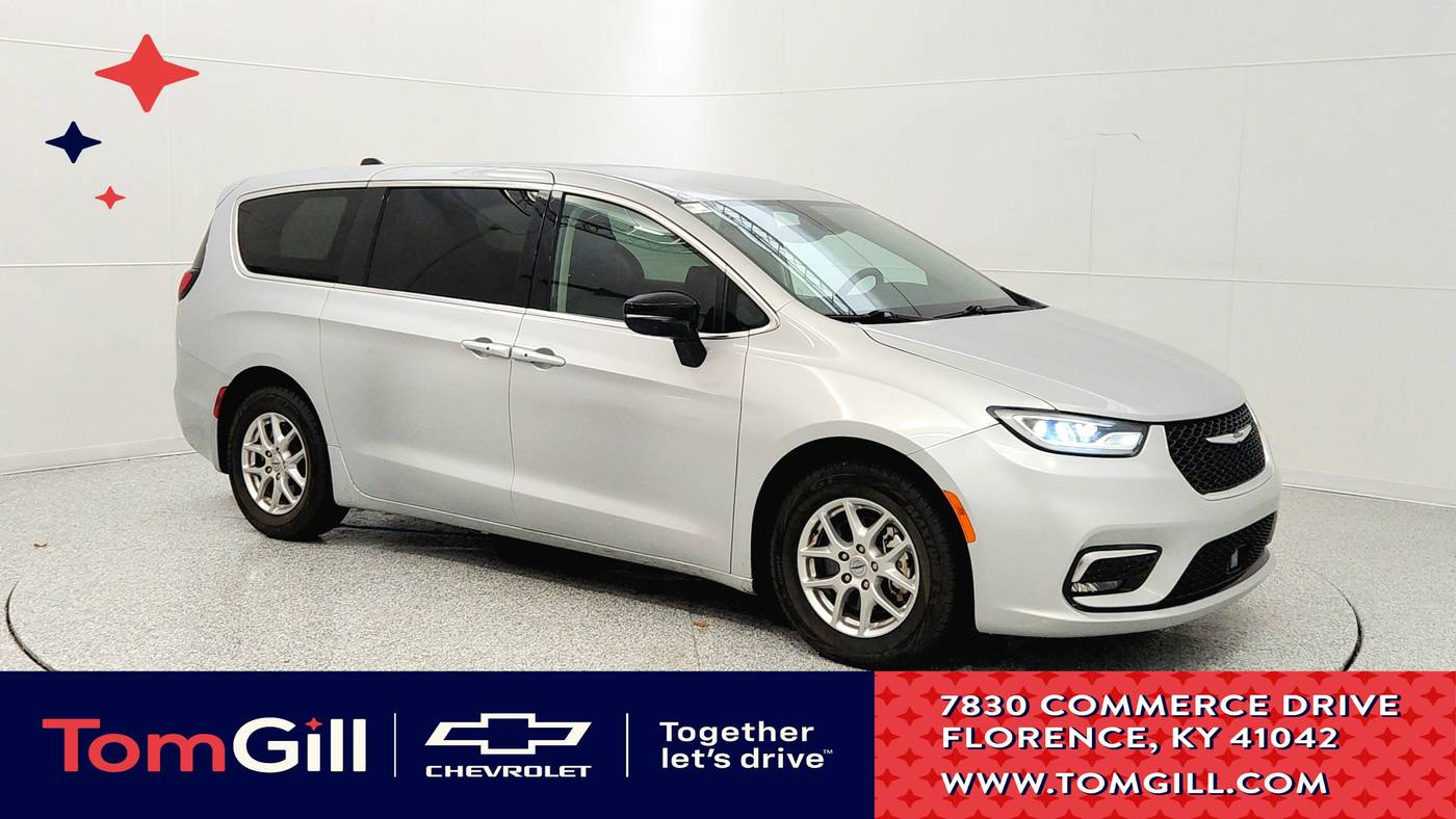2024 Chrysler Pacifica Touring L — Minivan — 67,812 mi — Florence, KY