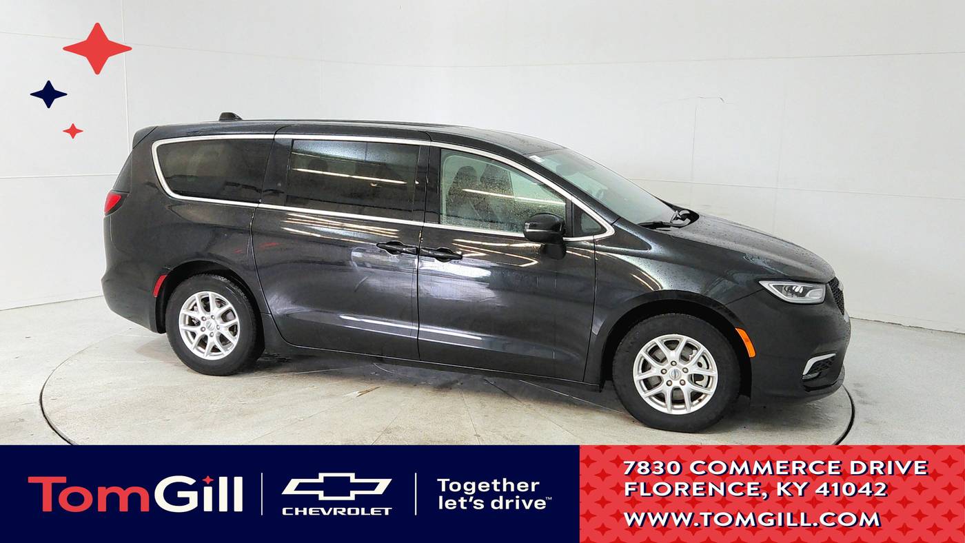 2023 Chrysler Pacifica Touring L — Minivan — 64,234 mi — Florence, KY