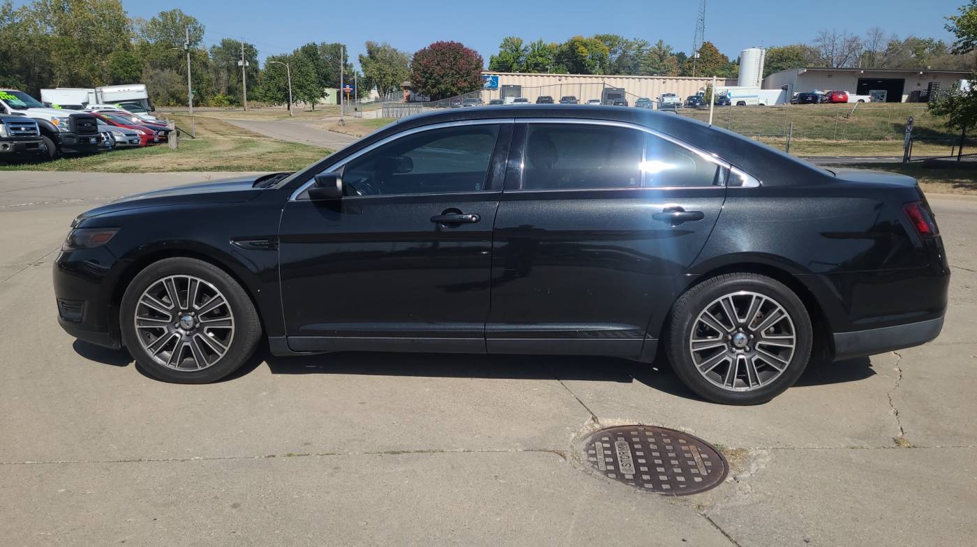 2013 Ford Taurus Limited — Sedan — 191,000 mi — Des Moines, IA