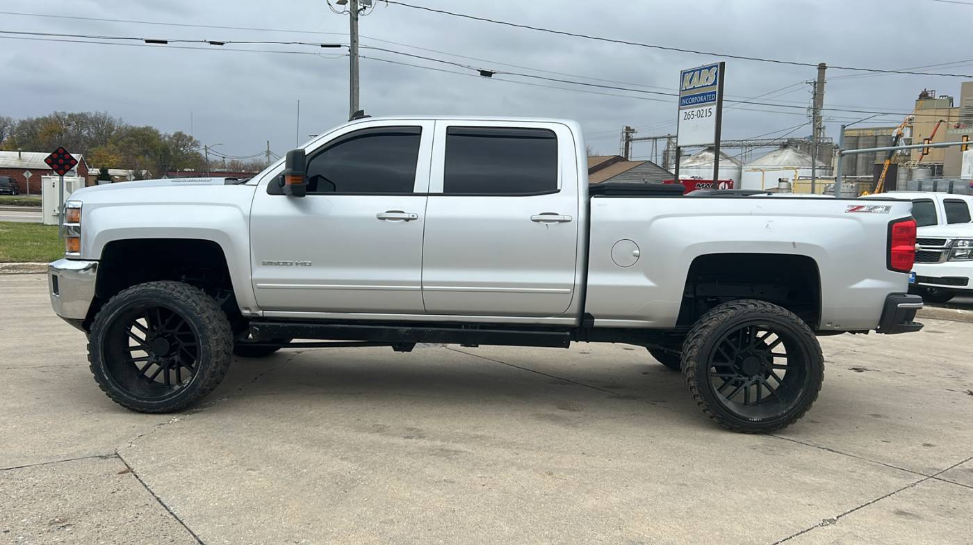 2016 Chevrolet Silverado 2500HD LT — Pickup Truck — 135,995 mi — Des Moines, IA