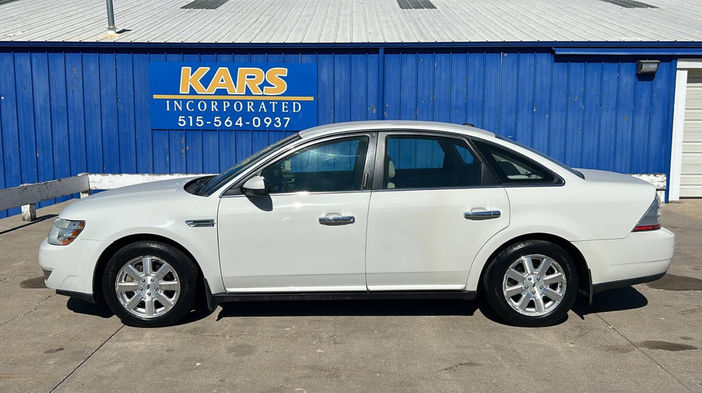 2009 Ford Taurus SE — Sedan — 115,300 mi — Des Moines, IA