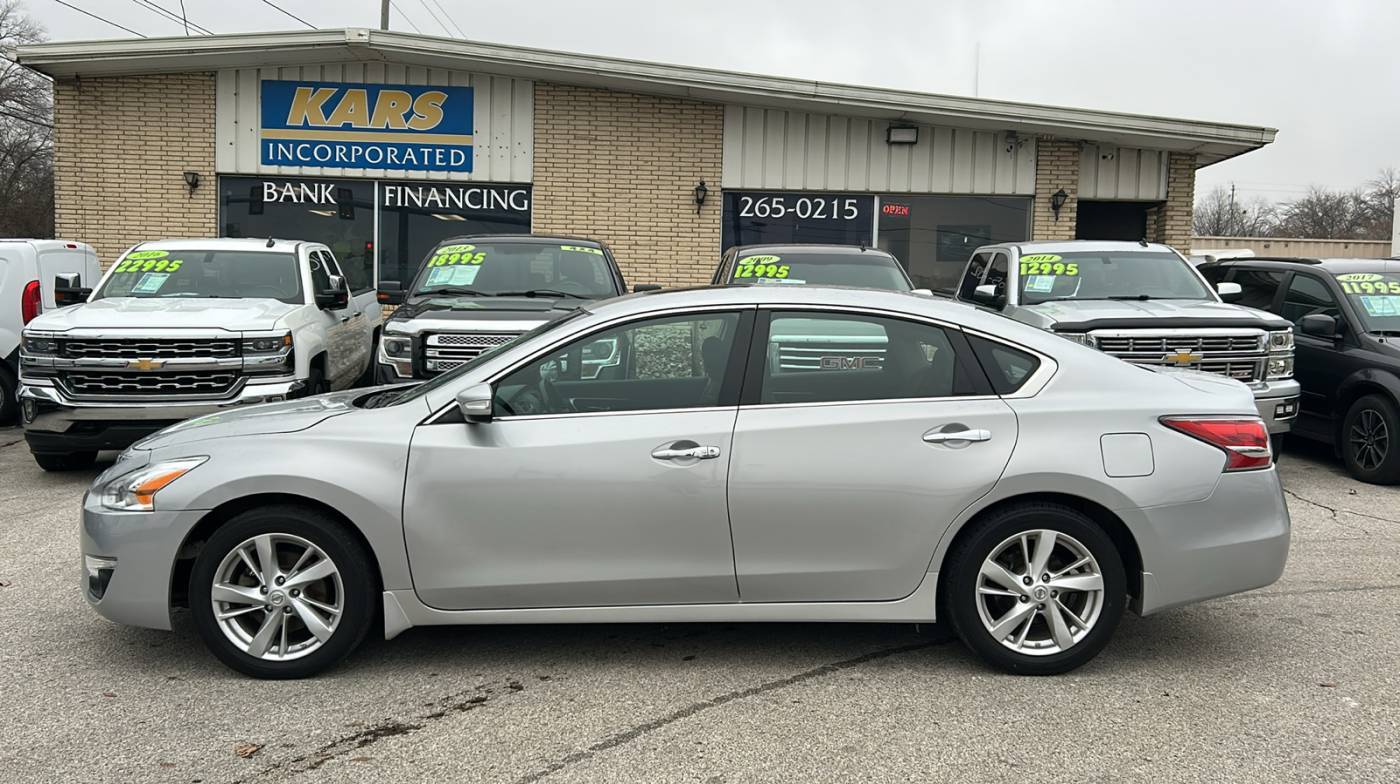 2014 Nissan Altima 2.5 SV — Sedan — 109,253 mi — Des Moines, IA