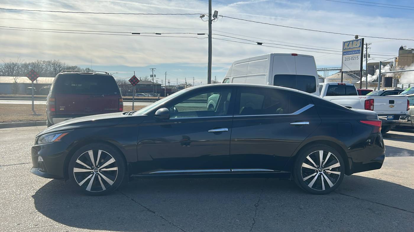 2019 Nissan Altima Platinum — Sedan — 148,849 mi — Des Moines, IA