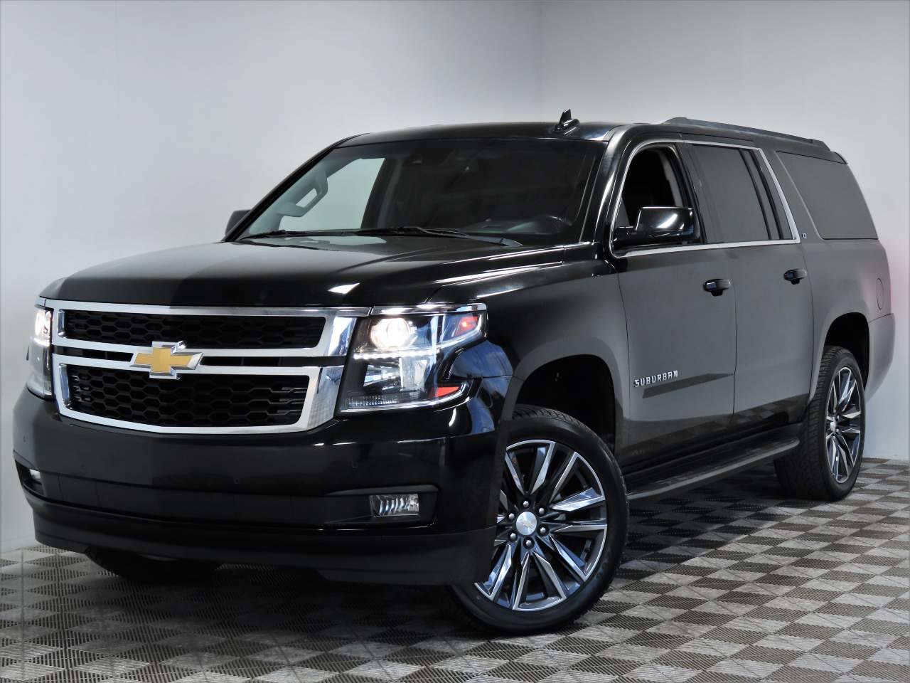 2017 Chevrolet Suburban LT — SUV — 81,327 mi — Scottsdale, AZ