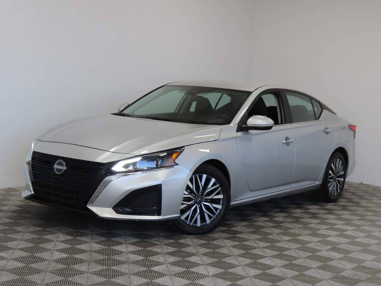 2023 Nissan Altima SV — Sedan — 42,211 mi — Scottsdale, AZ