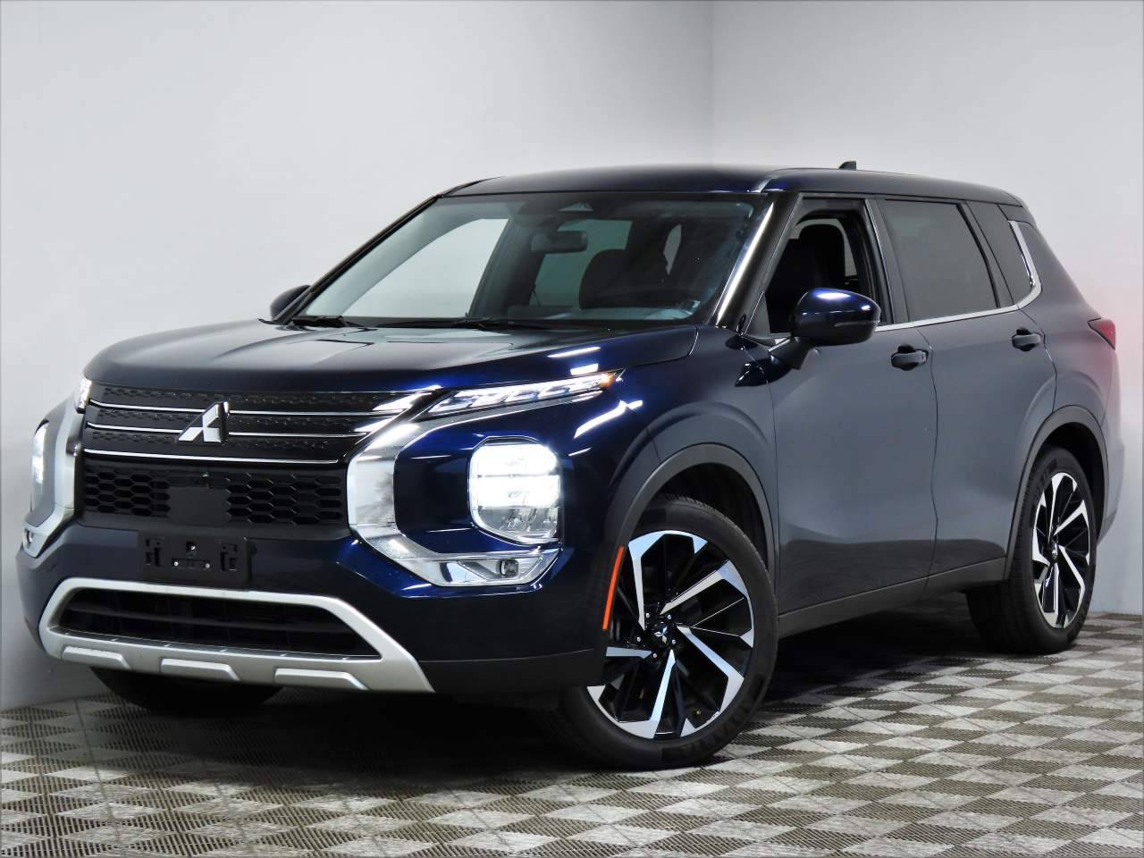 2023 Mitsubishi Outlander SE Special Edition — SUV — 46,569 mi — Scottsdale, AZ