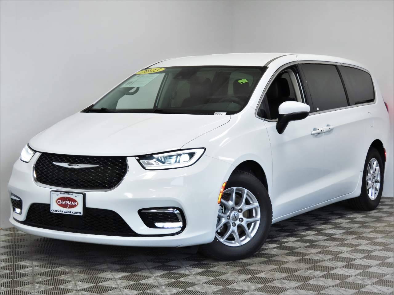 2023 Chrysler Pacifica Touring L — Minivan — 58,033 mi — Scottsdale, AZ