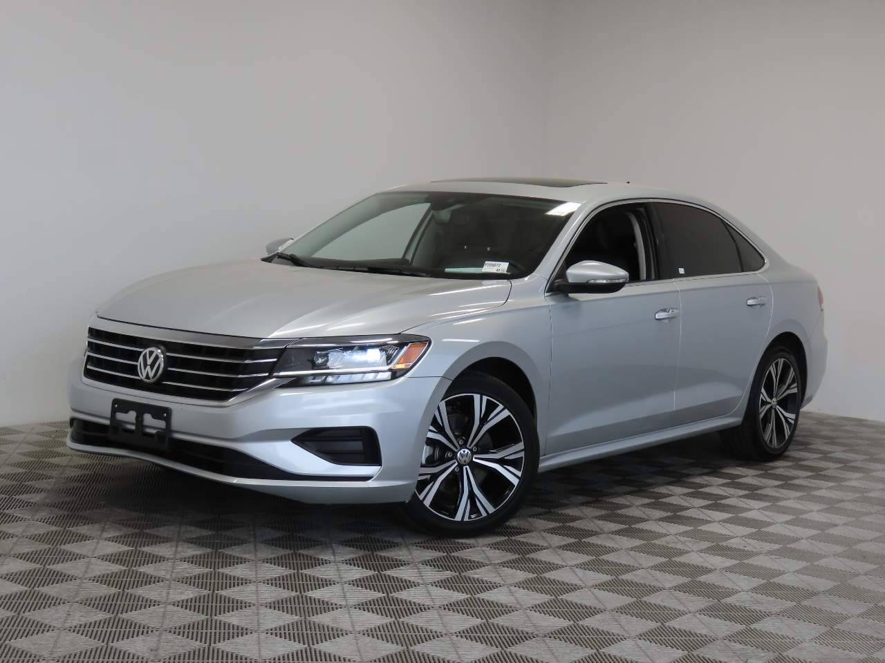 2021 Volkswagen Passat SE — Sedan — 64,834 mi — Scottsdale, AZ