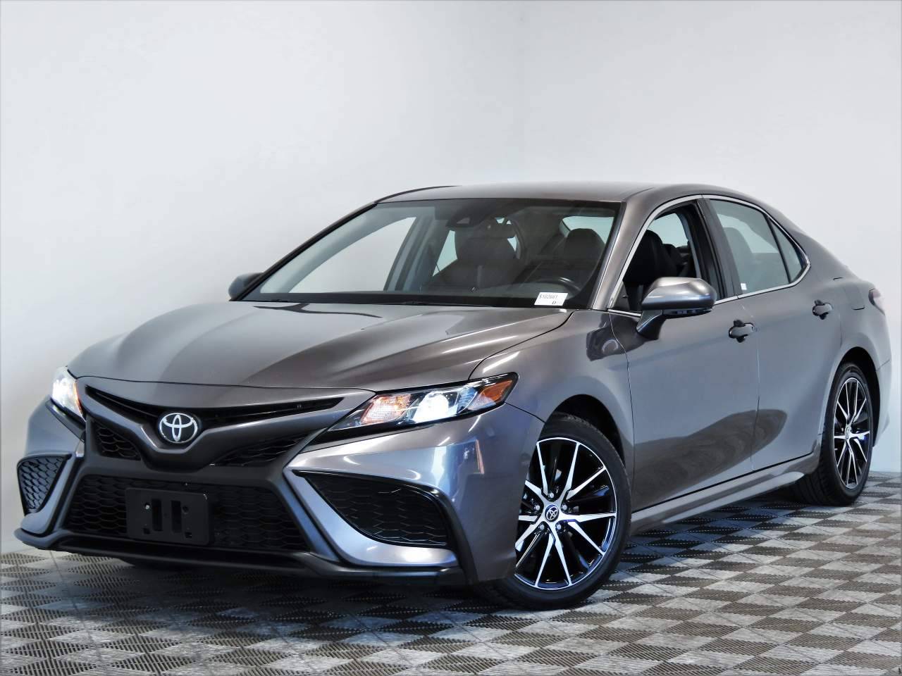 2023 Toyota Camry SE — Sedan — 57,160 mi — Scottsdale, AZ