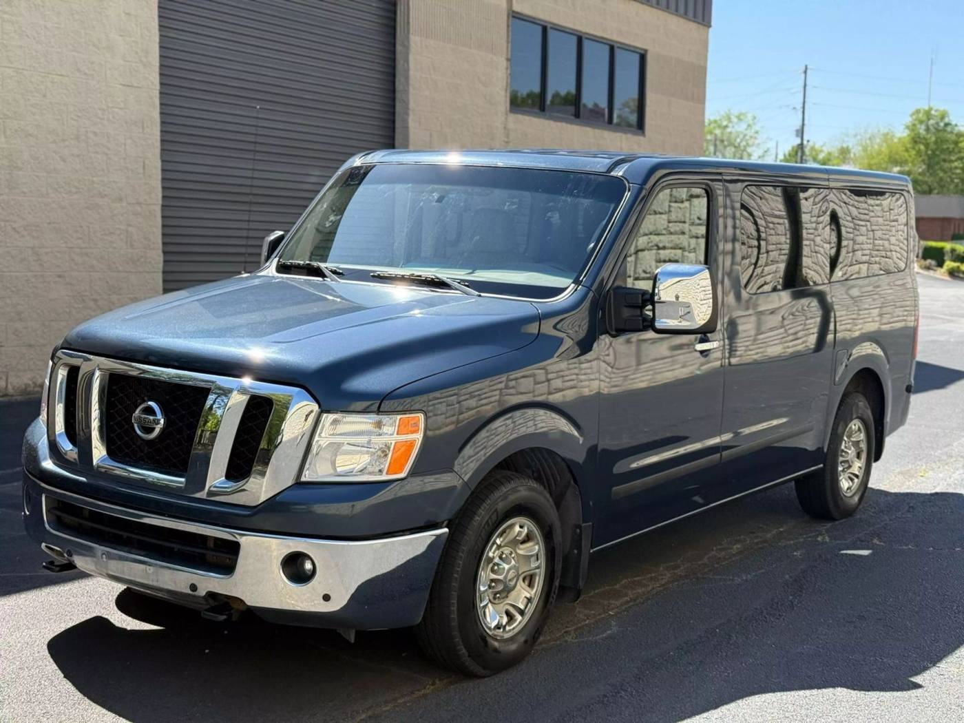 2018 Nissan NV Passenger NV3500 HD SL — Passenger Van — 129,867 mi — Alpharetta, GA