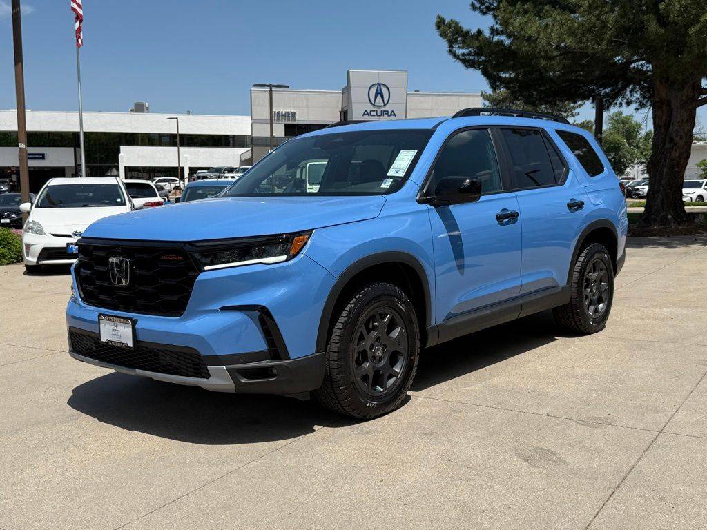 2025 Honda Pilot TrailSport — SUV — 1,081 mi — Boulder, CO