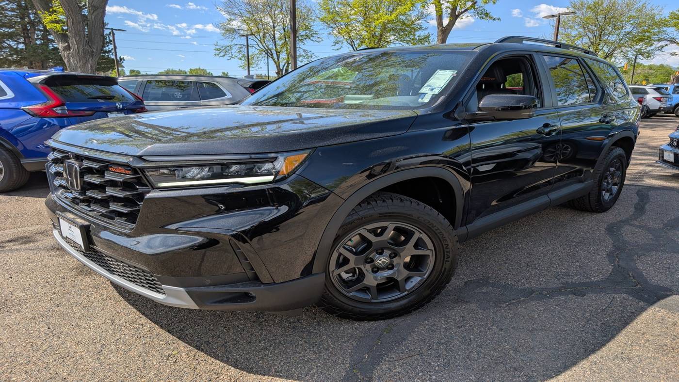 2025 Honda Pilot TrailSport — SUV — 3,183 mi — Boulder, CO