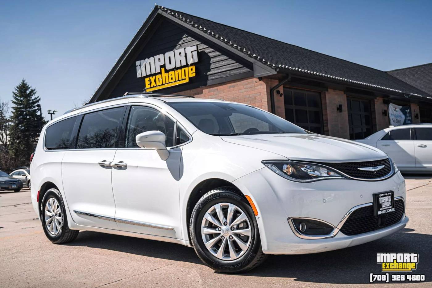 2018 Chrysler Pacifica Touring L — Minivan — 95,331 mi — Mokena, IL