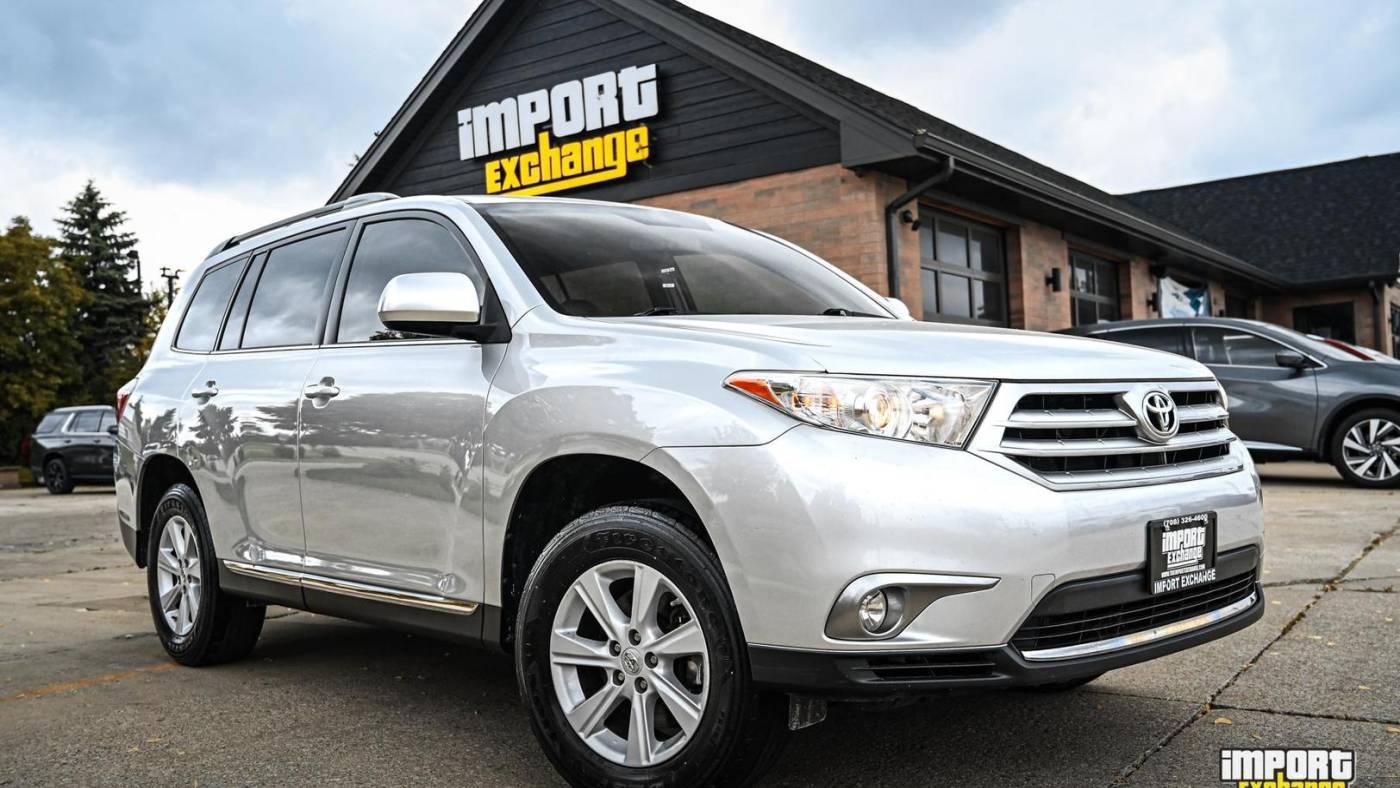 2013 Toyota Highlander SE V6 — SUV — 122,420 mi — Mokena, IL