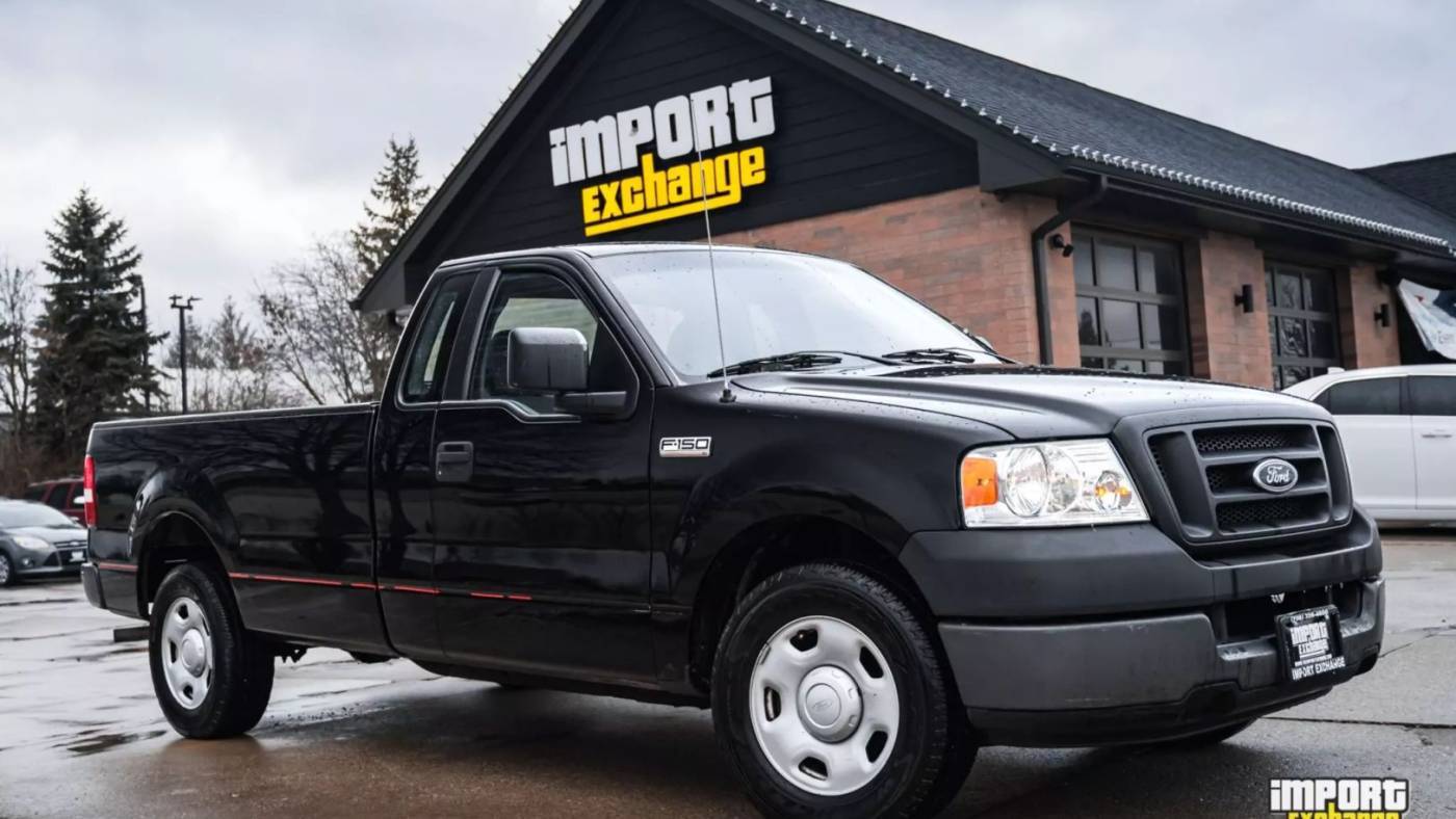 2005 Ford F-150 XL — Pickup Truck — 89,790 mi — Mokena, IL