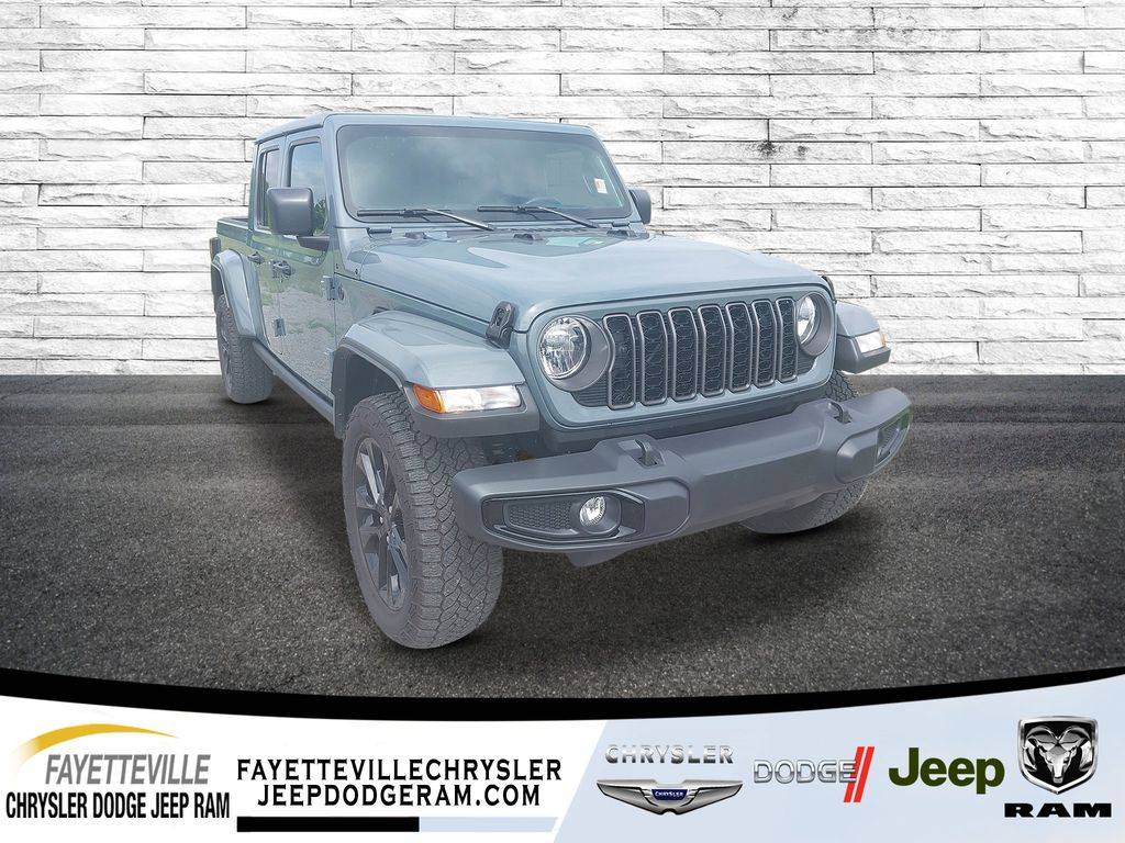 2024 Jeep Gladiator Sport — Pickup Truck — 10,200 mi — Fayetteville, TN
