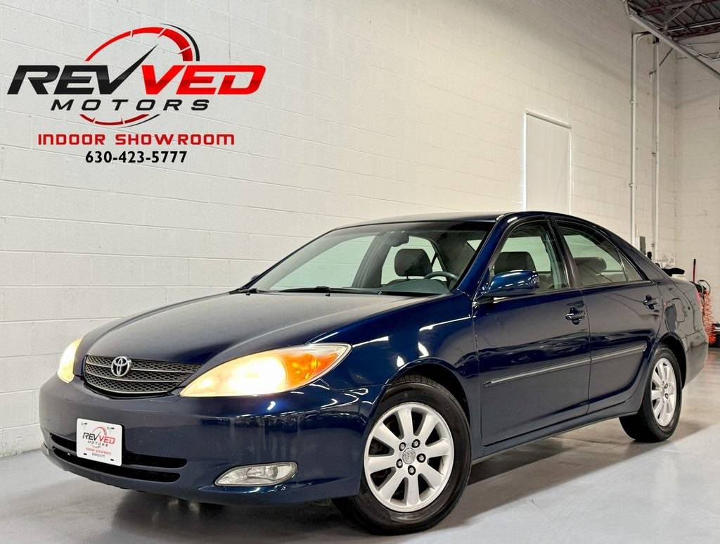 2004 Toyota Camry XLE V6 — Sedan — 156,985 mi — Addison, IL