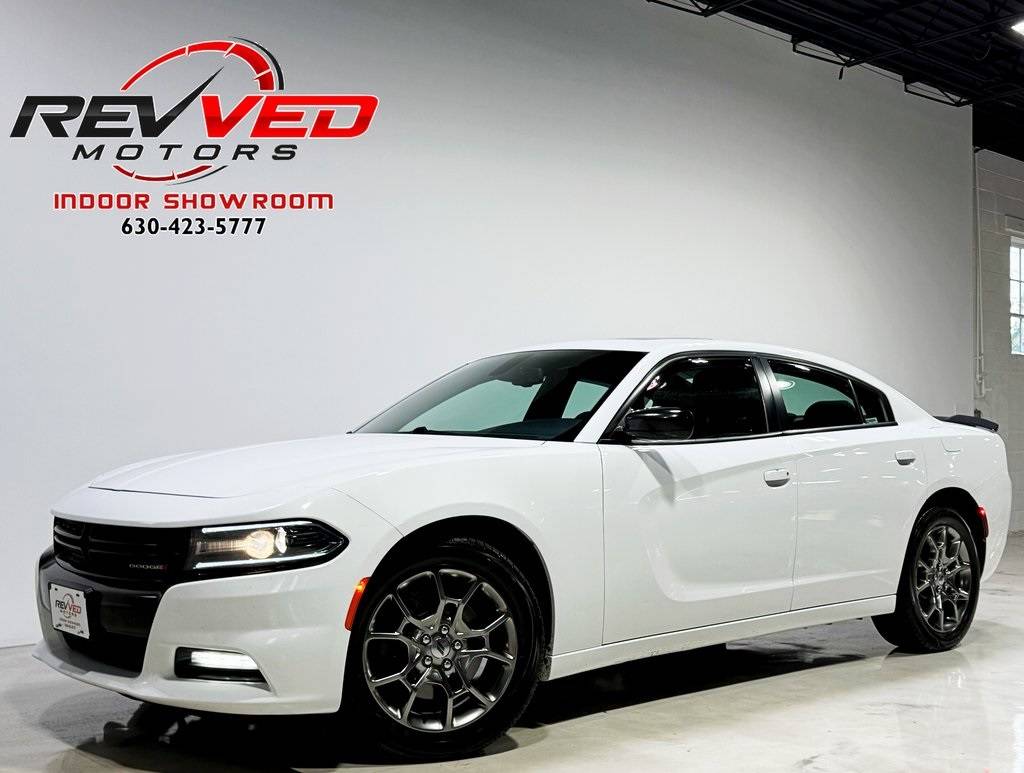 2017 Dodge Charger SXT — Sedan — 114,436 mi — Addison, IL