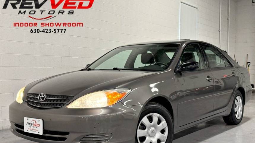 2004 Toyota Camry LE — Sedan — 213,634 mi — Addison, IL