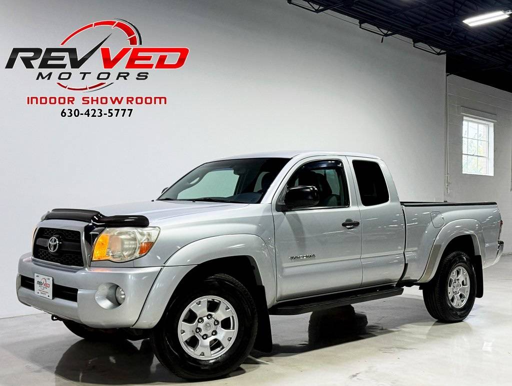 2011 Toyota Tacoma Base — Pickup Truck — 169,479 mi — Addison, IL