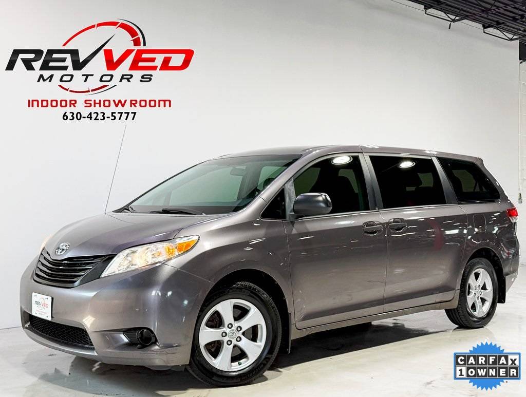 2011 Toyota Sienna Base — Minivan — 138,048 mi — Addison, IL