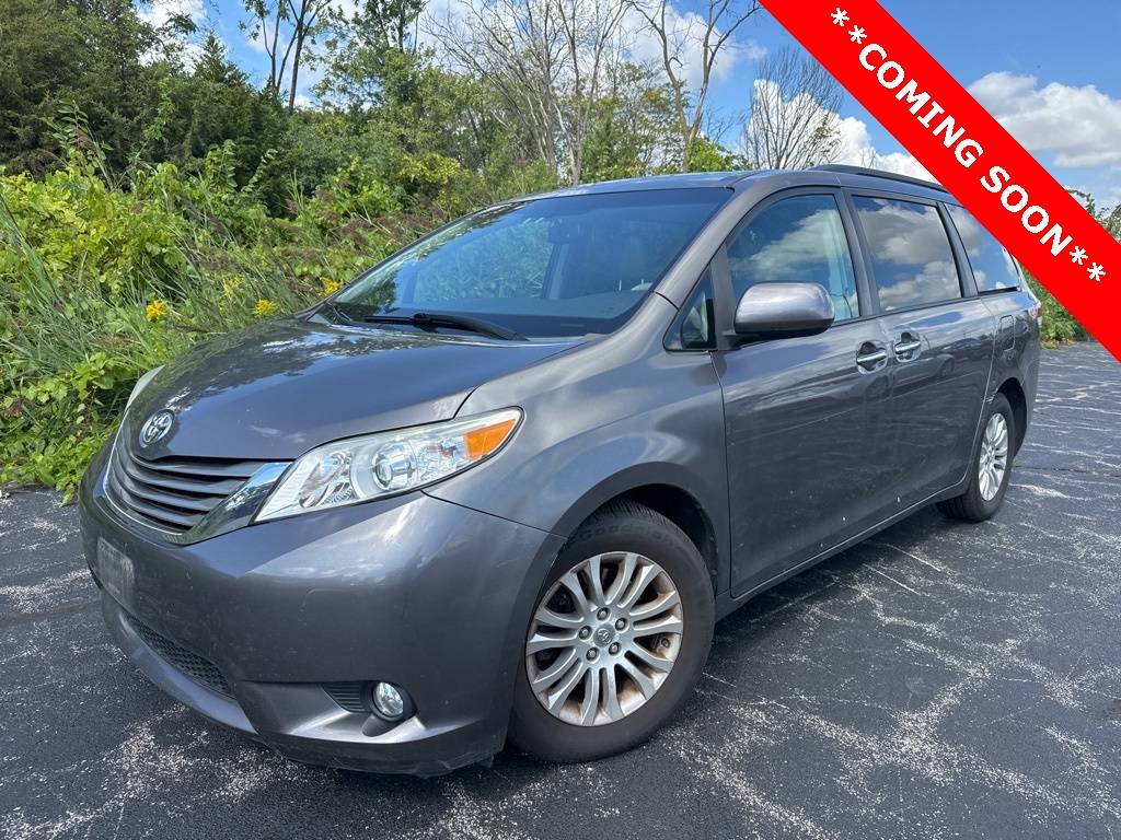 2012 Toyota Sienna XLE — Minivan — 133,400 mi — Addison, IL