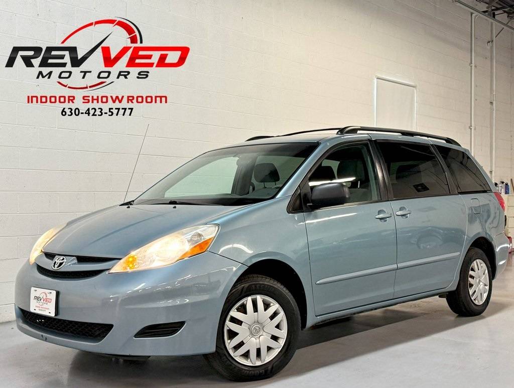 2008 Toyota Sienna LE — Minivan — 176,437 mi — Addison, IL