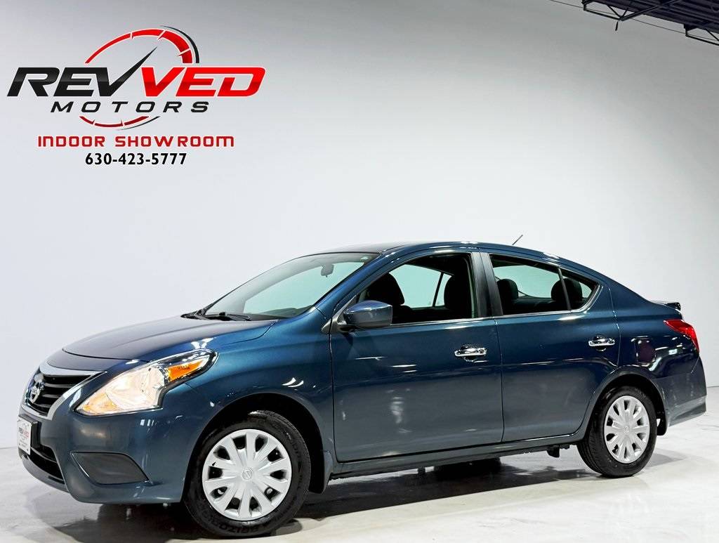 2016 Nissan Versa 1.6 SV — Sedan — 110,102 mi — Addison, IL