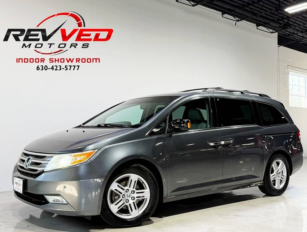 2012 Honda Odyssey Touring — Minivan — 99,102 mi — Addison, IL