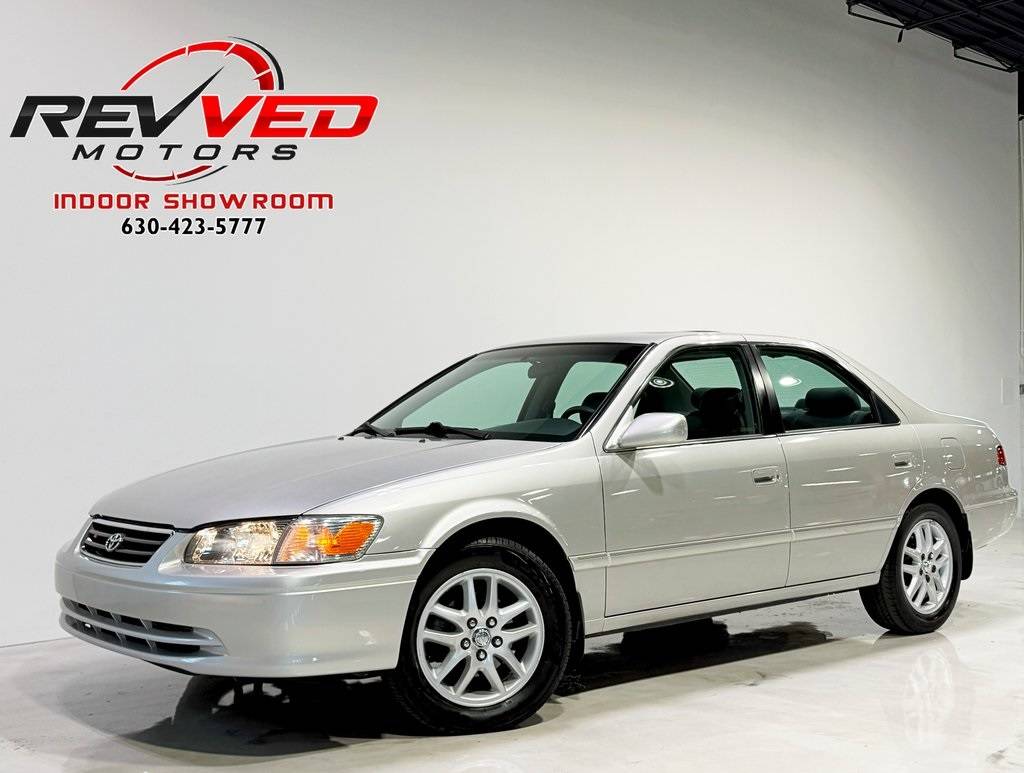 2001 Toyota Camry LE V6 — Sedan — 140,953 mi — Addison, IL