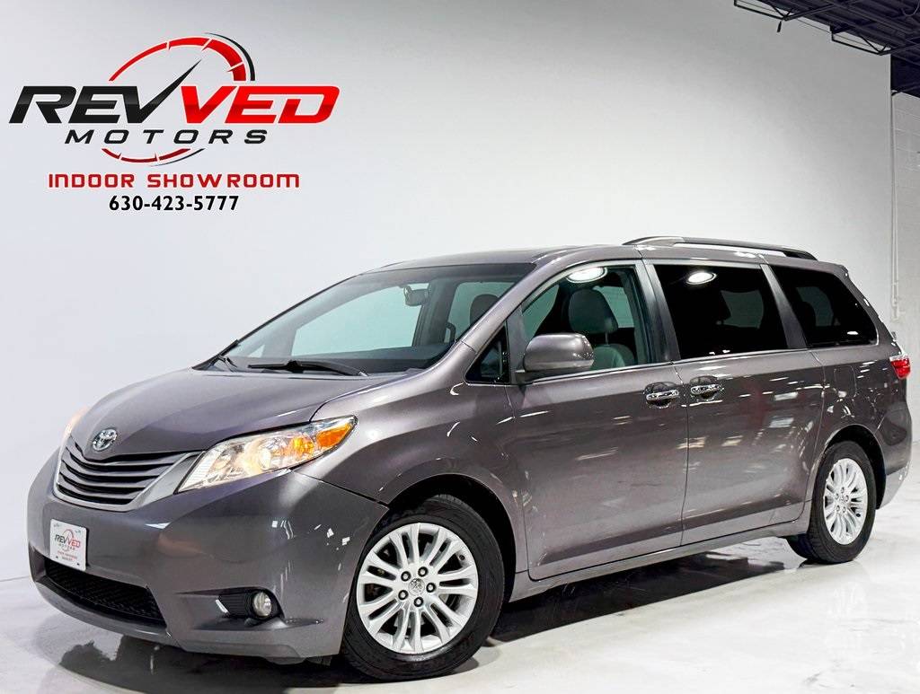 2016 Toyota Sienna XLE — Minivan — 173,361 mi — Addison, IL