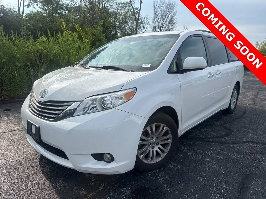 2013 Toyota Sienna XLE — Minivan — 87,176 mi — Addison, IL