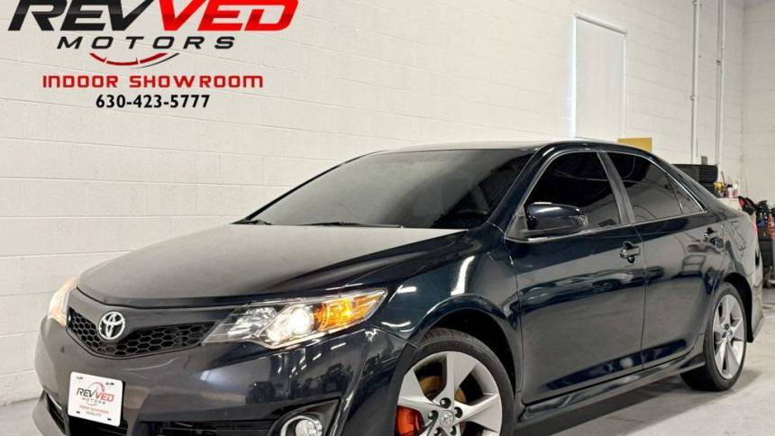 2014 Toyota Camry SE — Sedan — 182,180 mi — Addison, IL