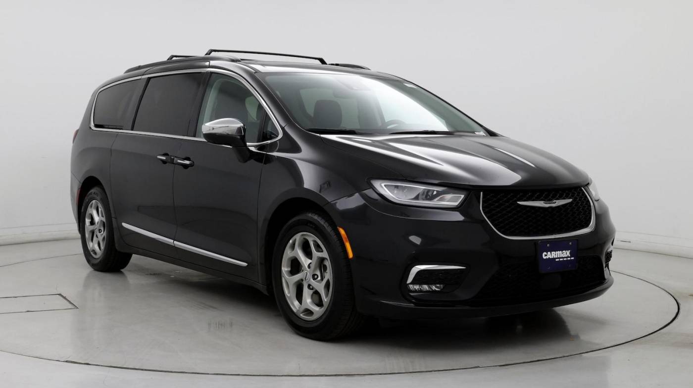 2022 Chrysler Pacifica Limited — Minivan — 58,236 mi — Bakersfield, CA