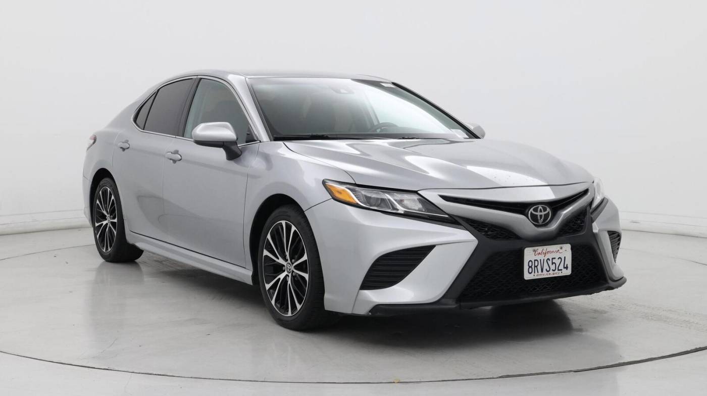 2020 Toyota Camry SE — Sedan — 43,688 mi — Bakersfield, CA