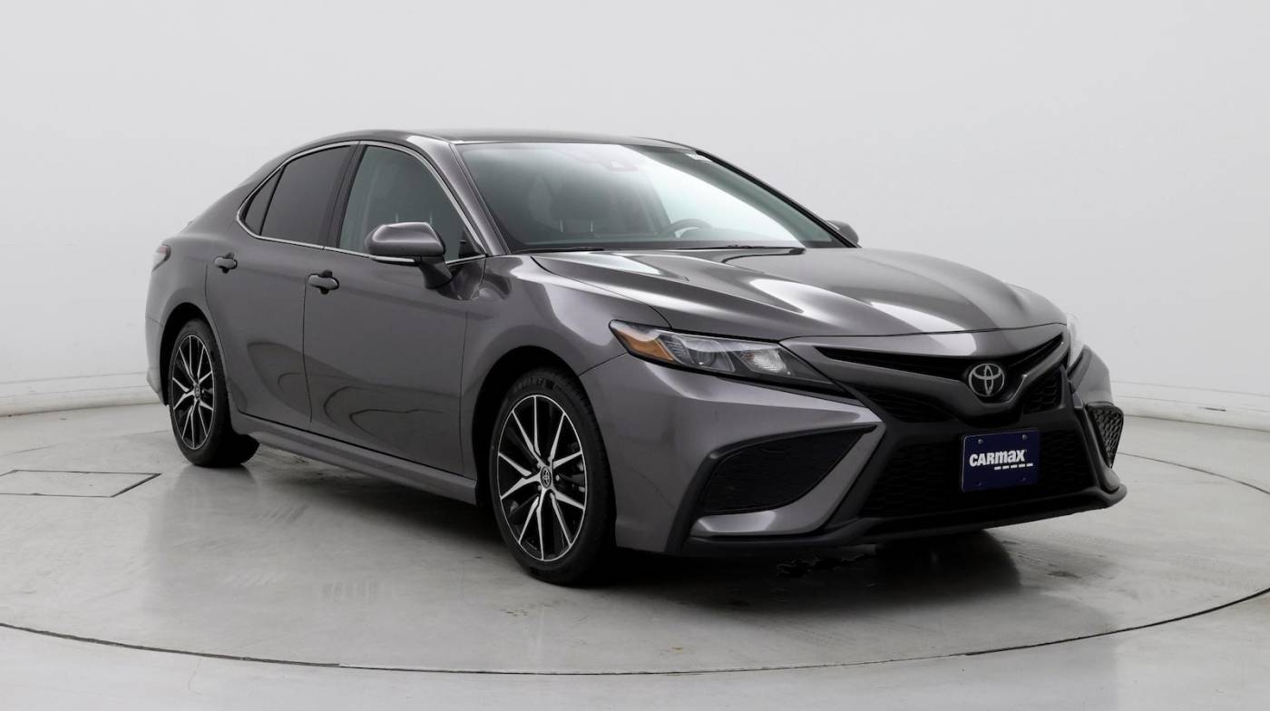 2024 Toyota Camry SE — Sedan — 25,320 mi — Bakersfield, CA